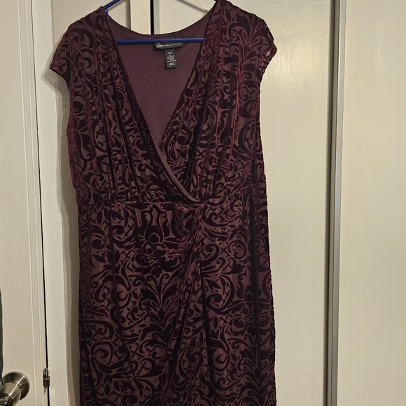 Lane Bryant Dresses & Skirts - Lane Bryant Burgundy Velvet Midi Sleeveless Dress New Condition